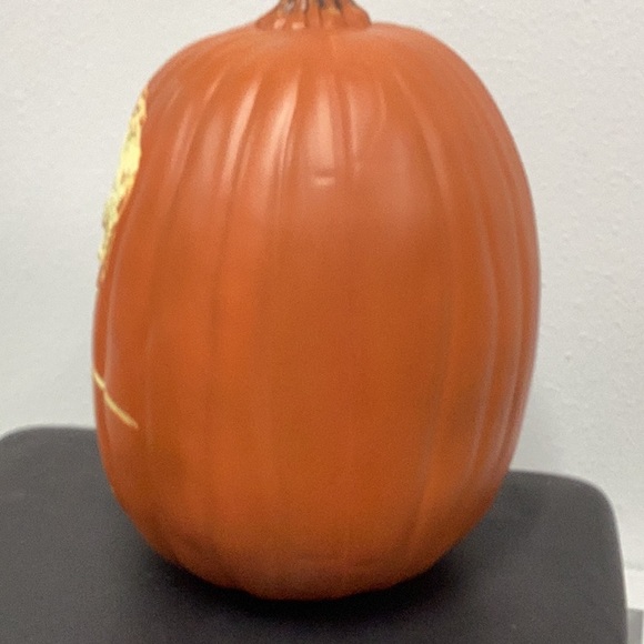 Donald trump illuminated carved pumpkin - Picture 2 of 7